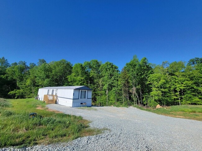 Building Photo - Ready to Move in