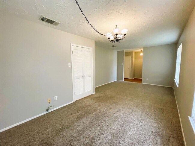 Building Photo - 19939 Edensborough Dr