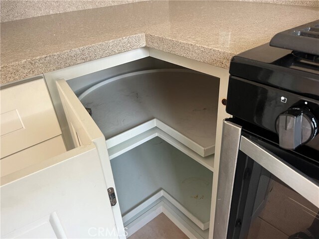 Building Photo - 40 Timber Run