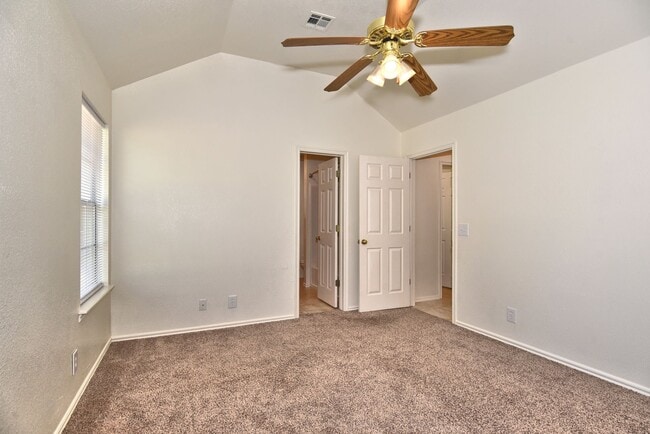 Building Photo - Welcome to your new home in Jenks!