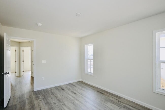 Building Photo - 811 S Cameron St