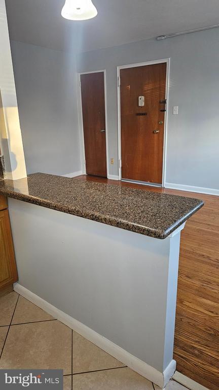 Building Photo - 6007 Bingham St