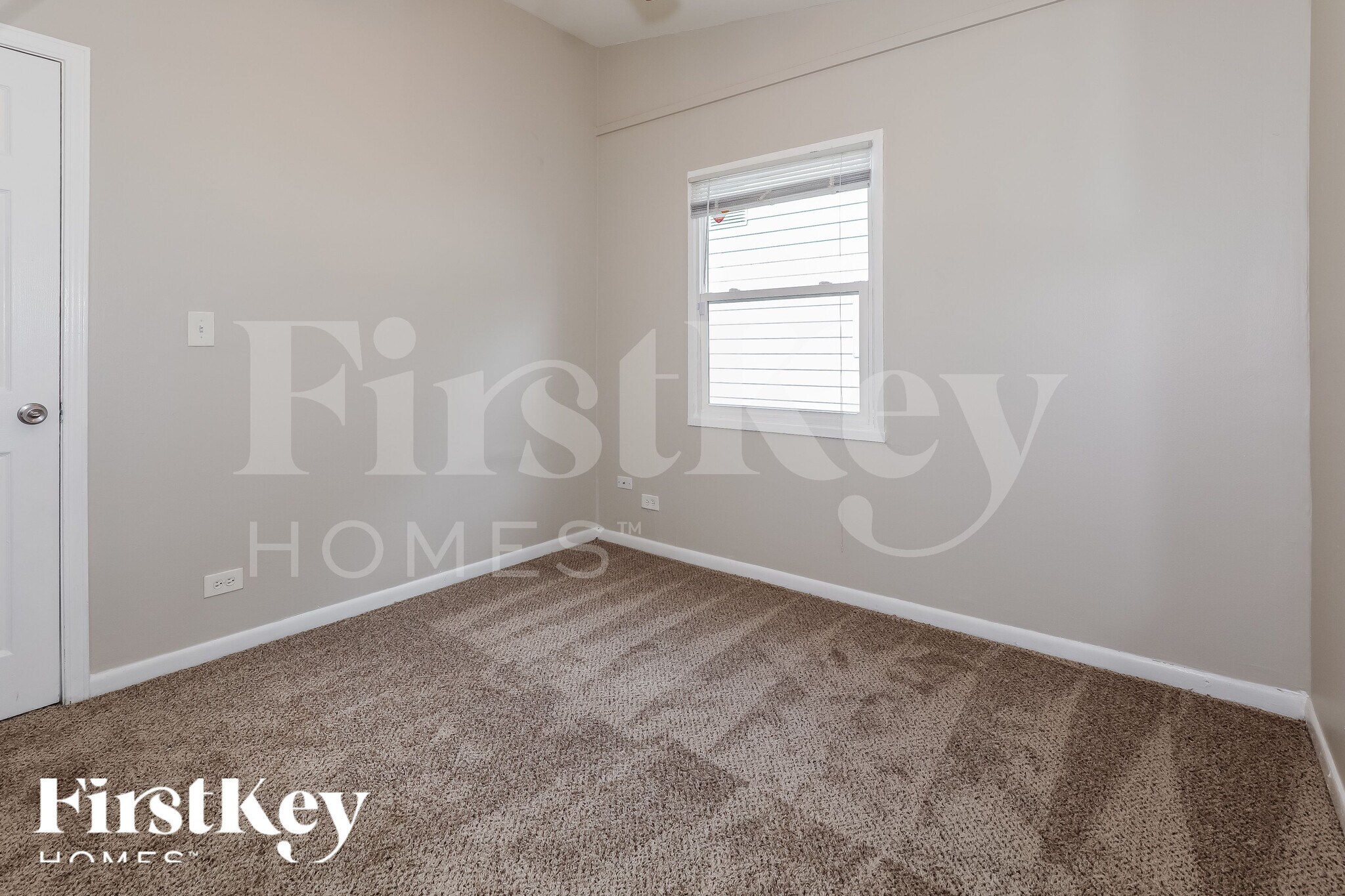 Building Photo - 16759 Artesian Ave