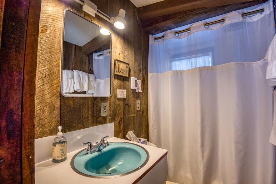 Building Photo - 36 Hoffmans