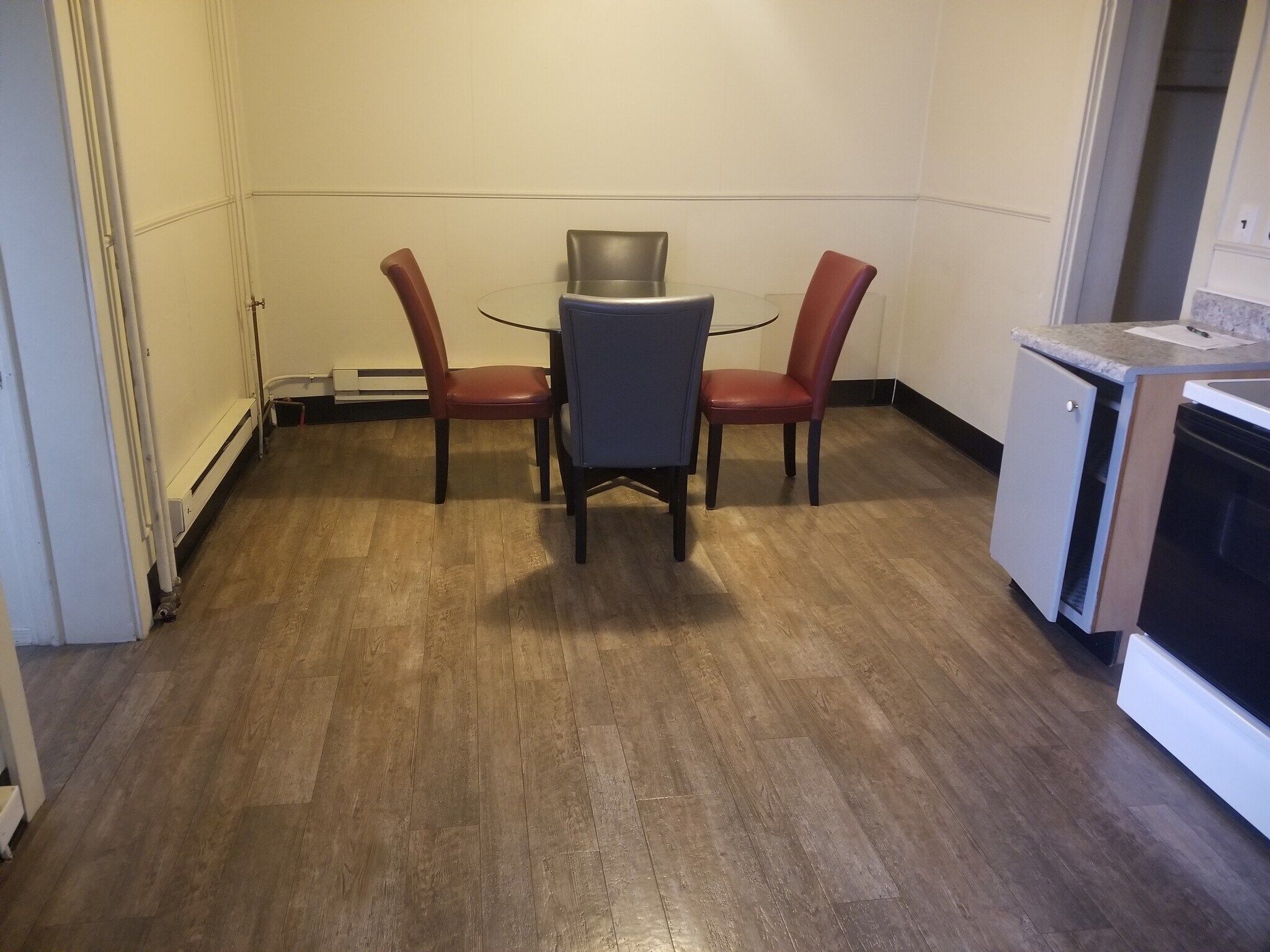 Building Photo - 212 State St