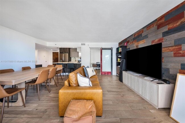 Building Photo - 1541 Brickell Ave