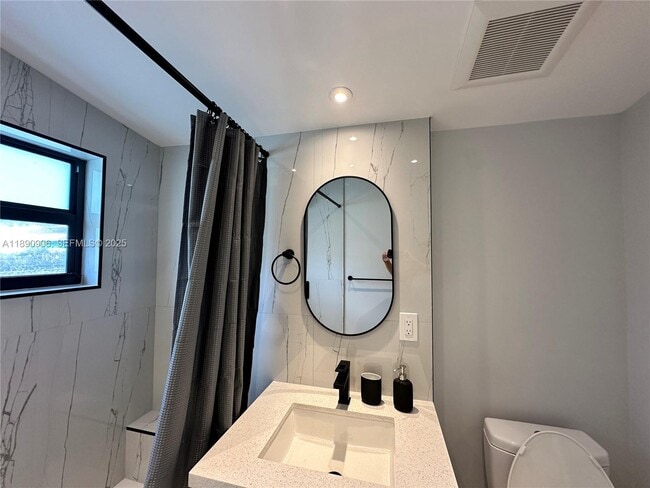 Building Photo - 1436 SW 76th Ct