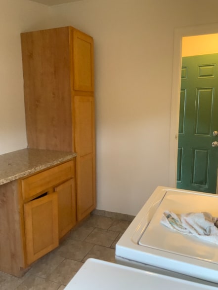 Building Photo - 634 Pacific Ave