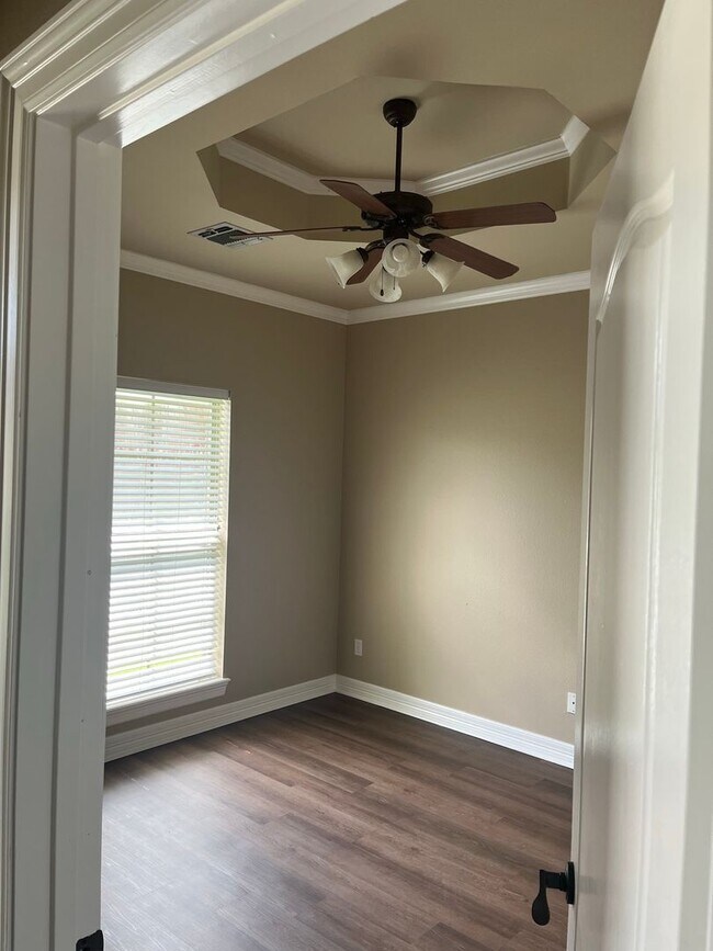 Building Photo - 472 Grand Oaks Dr