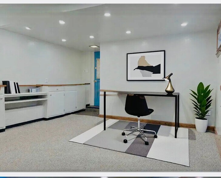 Building Photo - 1044 Broadway