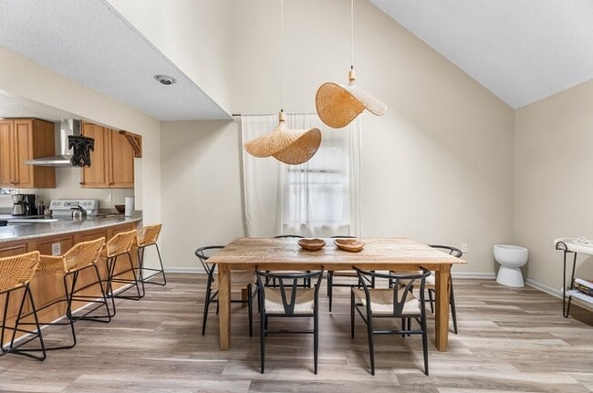 Building Photo - 350 OFF  RENT!! Beautiful Fully Loaded Home Ready to Rent!!!!