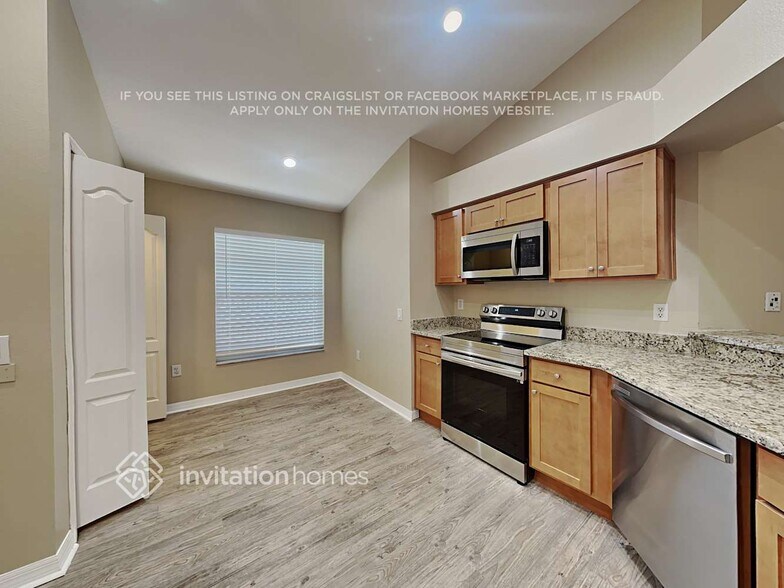 Building Photo - 724 Somerstone Dr