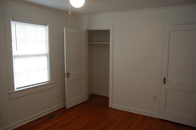 Building Photo - 1719 McClung Ave