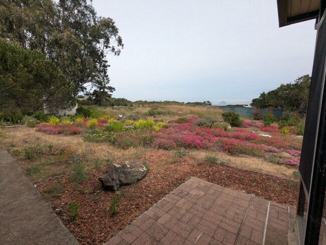 Building Photo - 3 Bedroom 3 Bath home in Los Osos