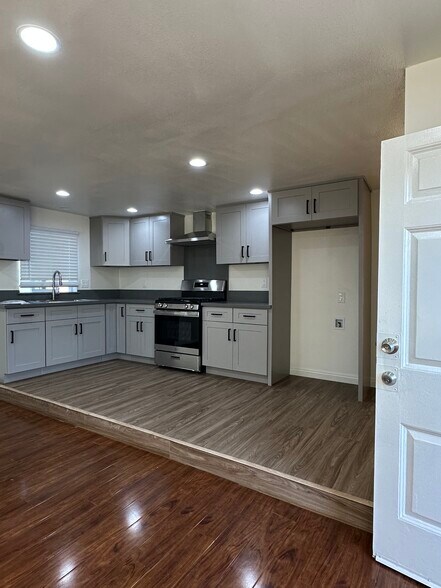 Building Photo - 9038 Newby Ave