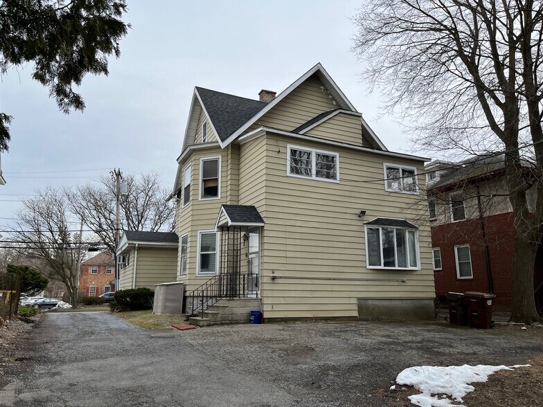 Building Photo - 412 Kenwood Ave