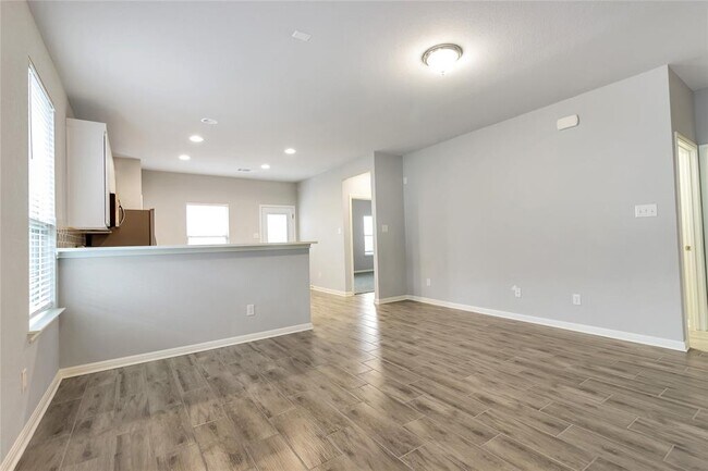 Building Photo - 141 Quiet Man Dr
