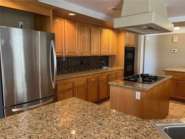 Building Photo - 8640 Castle Hill Ave