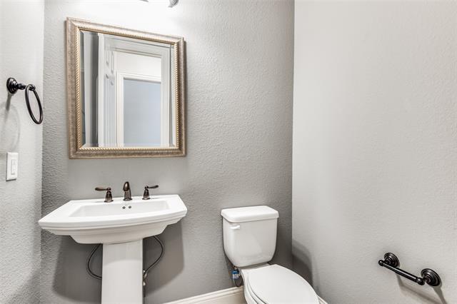 Building Photo - 3012 Dunverny