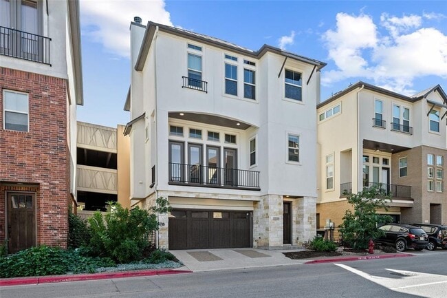 Primary Photo - 13518 Galleria Cir