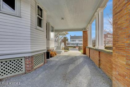 Building Photo - 211 Cedar Ave