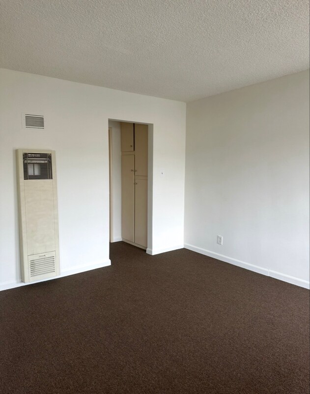 Building Photo - 11914 Downey Ave