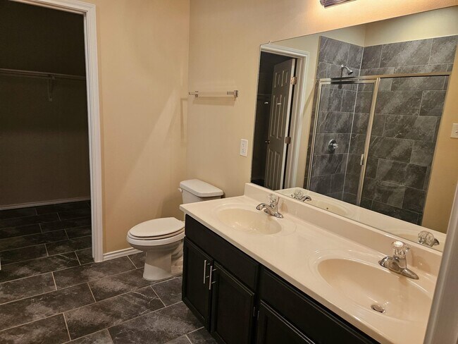 Building Photo - 5516 Shorthorn Dr