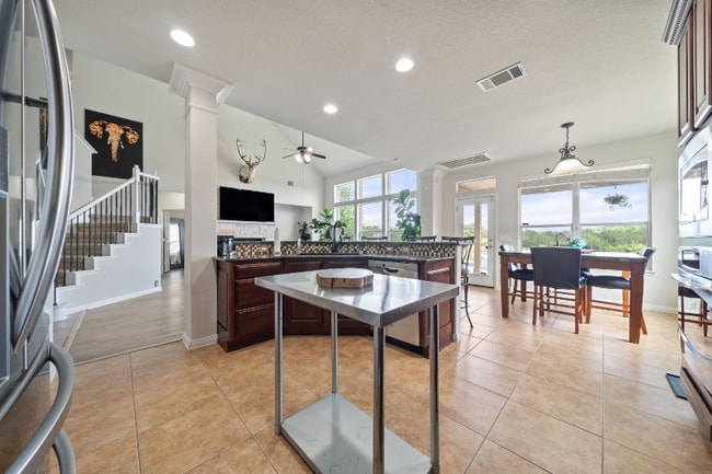 Building Photo - 1581 Grassy Field Rd