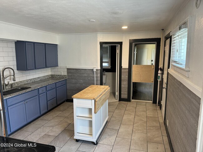 Building Photo - 20 Jay St