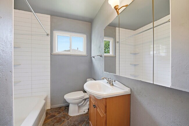 Building Photo - $2,145.95 with $600 off the first month's rent, 2 Beds - 1 Bath, Single Family Home in Denver wit...