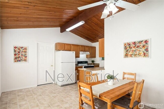 Building Photo - 20817 3rd Ave W