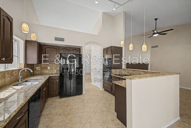 Building Photo - 4106 E Ashurst Dr