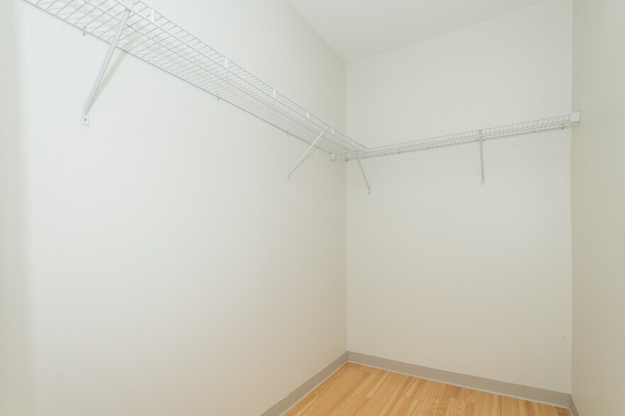 Building Photo - 320 D St