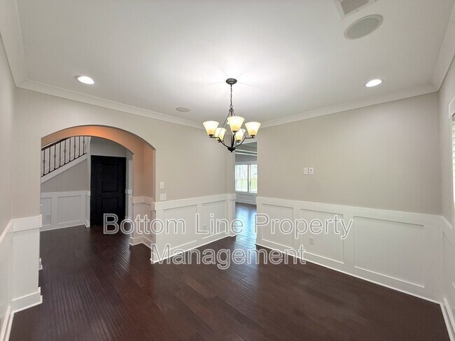 Building Photo - 2507 Alyssa Ln