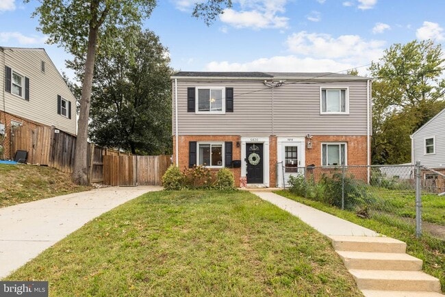 Building Photo - 5820 Fifer Dr