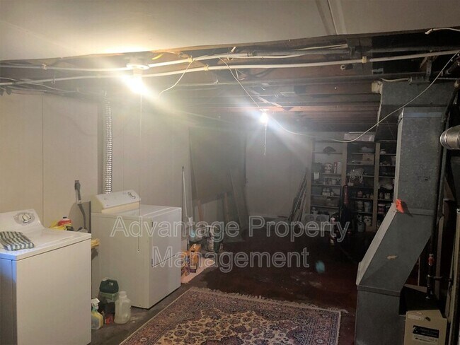 Building Photo - 436 NW 8th St