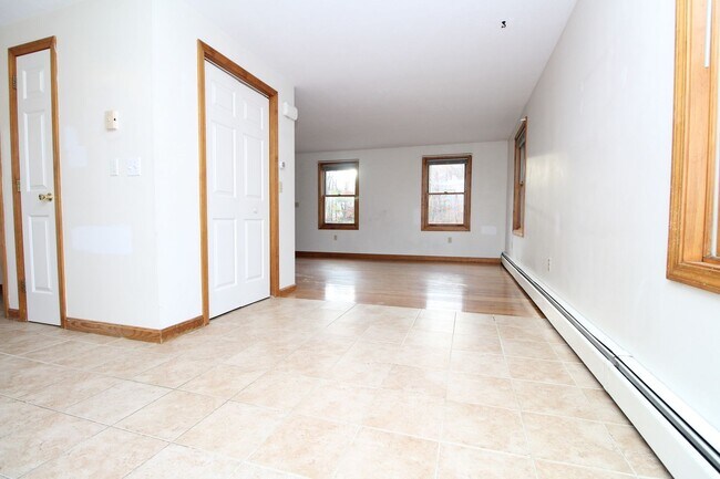 Building Photo - 37 Oak Hill Rd