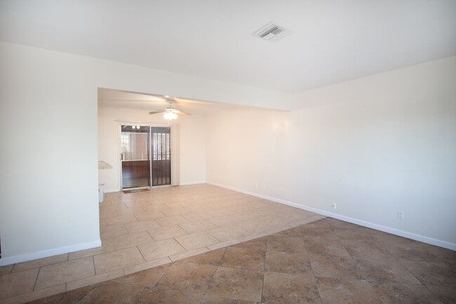 Building Photo - Beautiful Single Story Family Home Centrally Located Minutes From Downtown San Diego