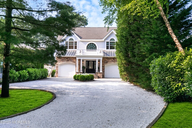 Building Photo - 619 Beacon Blvd