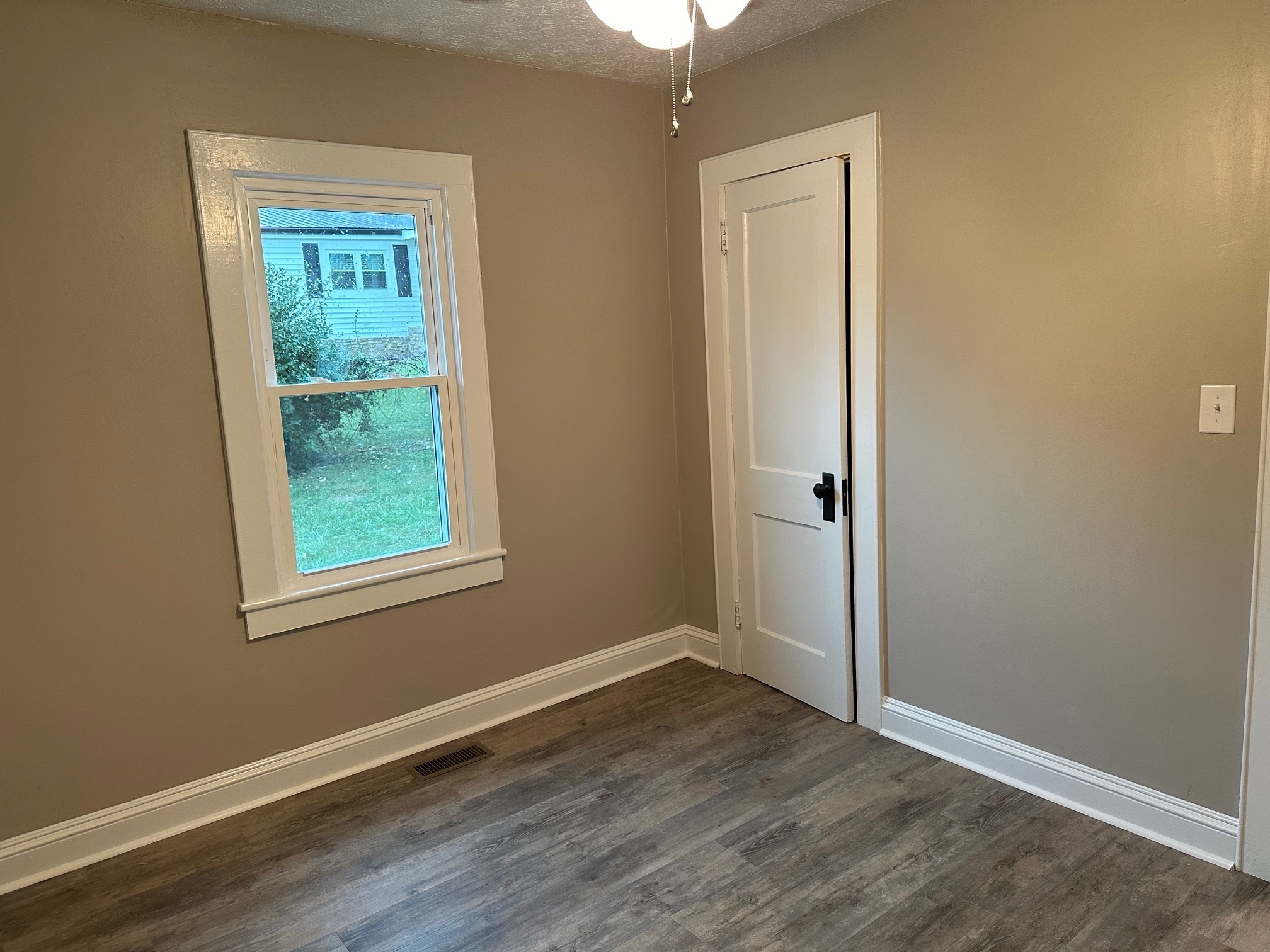 Bedroom #1 - 220 Lake St