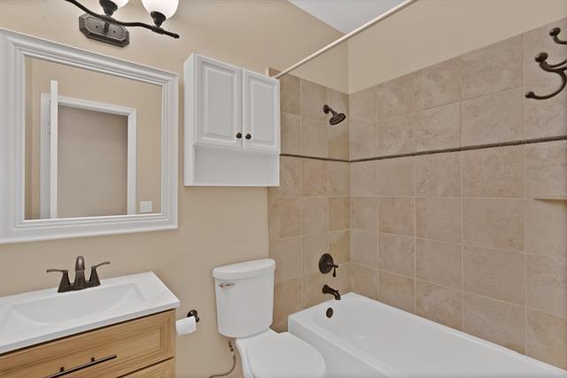 Building Photo - 5708 McKinley Ln