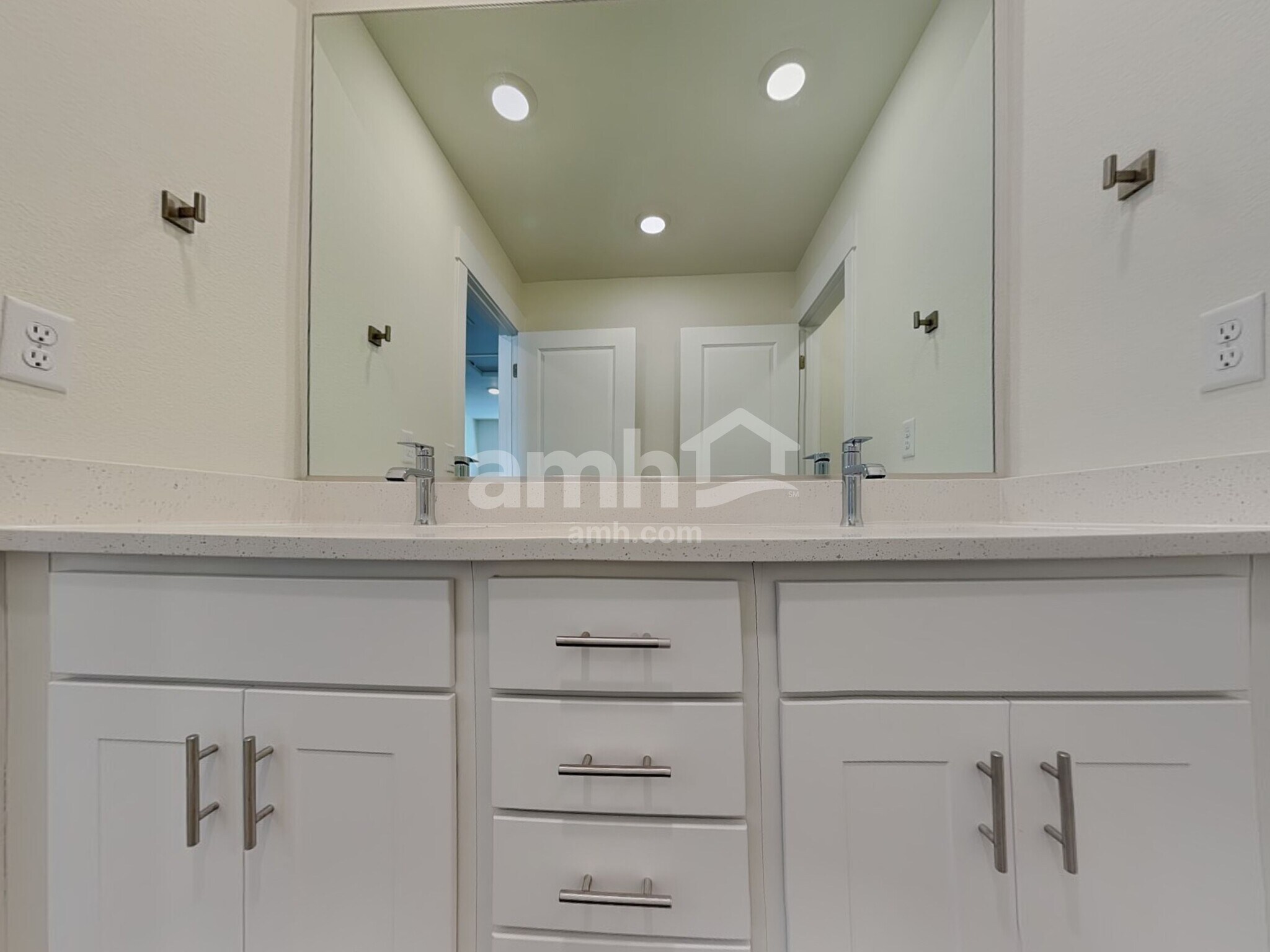 Building Photo - 11654 Broken Top Dr