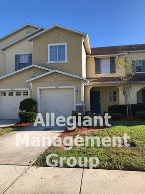 Primary Photo - 3 Bedroom Townhome for Rent in Amber Pointe
