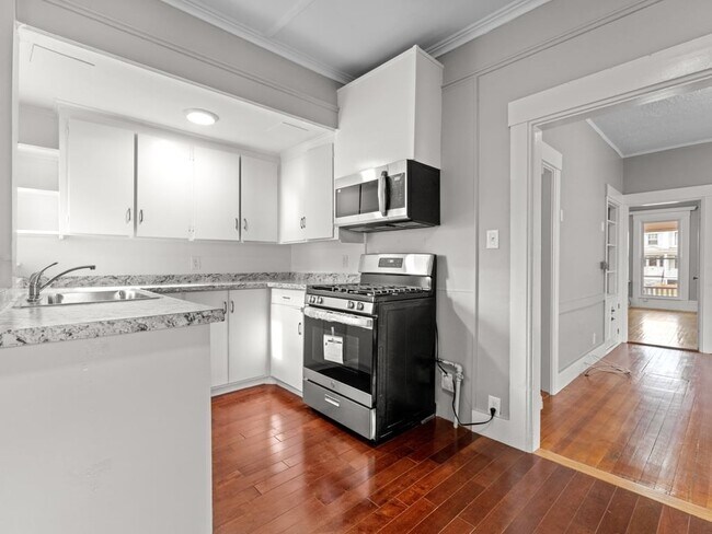 Building Photo - 40 W Central St