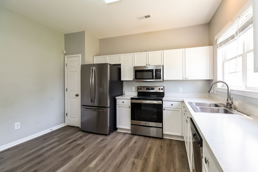 Building Photo - 1518 Braveheart Ln