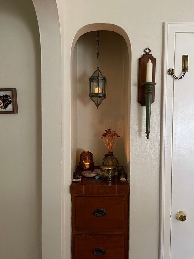 Building Photo - 123 Livingston St