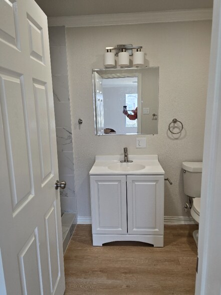 Building Photo - 502 S Pearl St