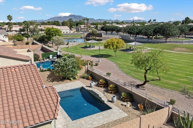 Building Photo - 949 E Indian Wells Pl