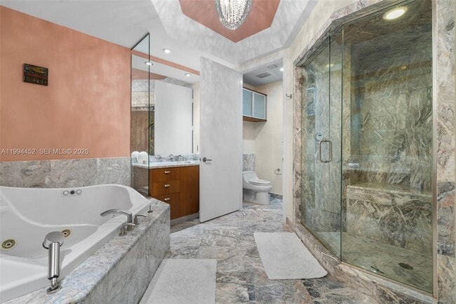 Building Photo - 16047 Collins Ave