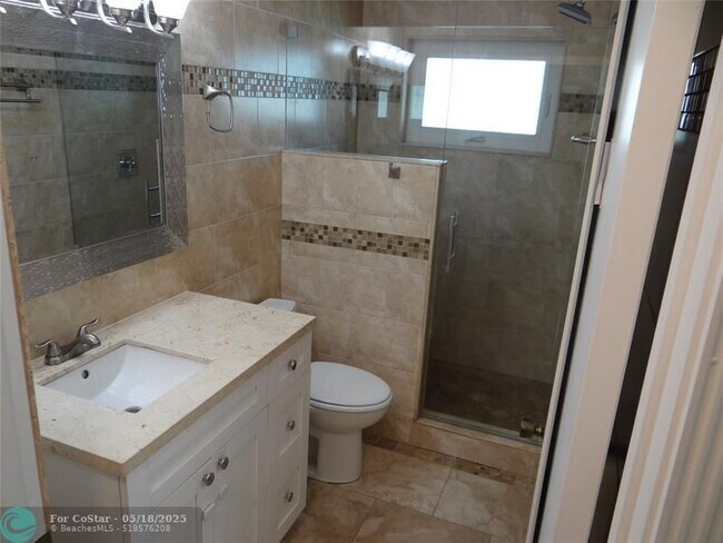 Building Photo - 4036 Eastridge Cir